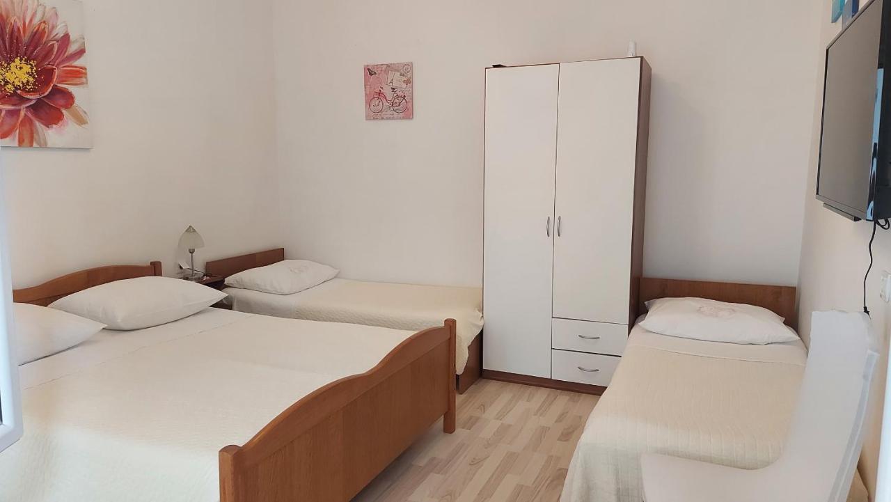 Apartment Jerolima Dugi Rat Esterno foto