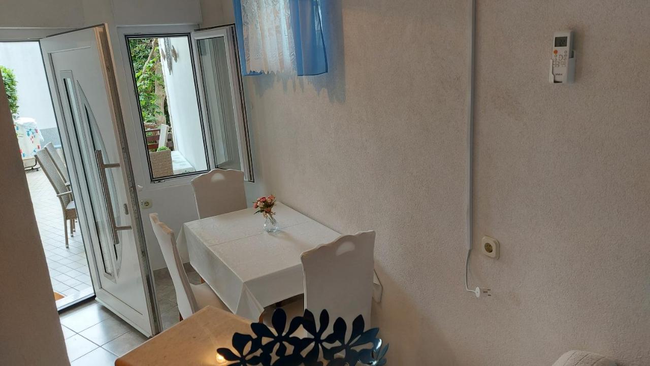 Apartment Jerolima Dugi Rat Esterno foto